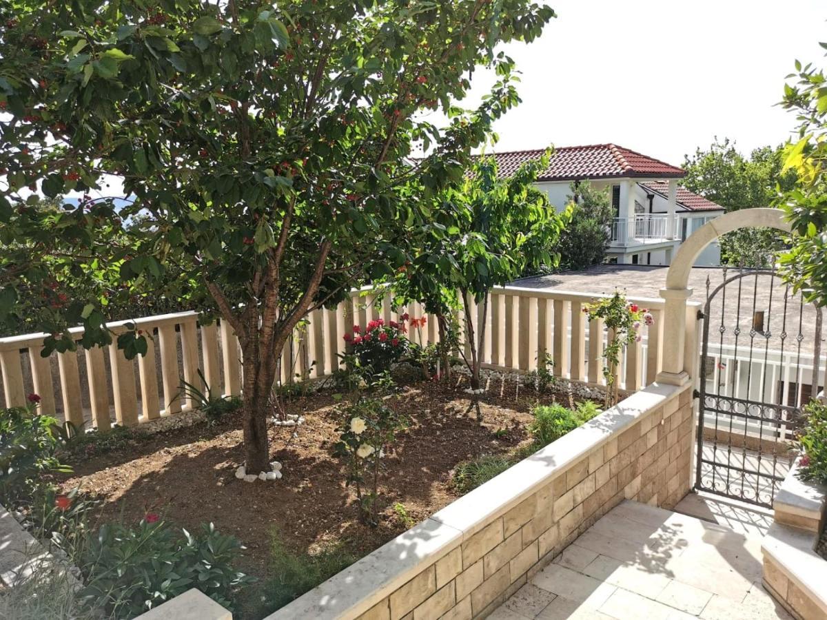 Villa Ruza 30M From The Beach Baška Voda Eksteriør billede